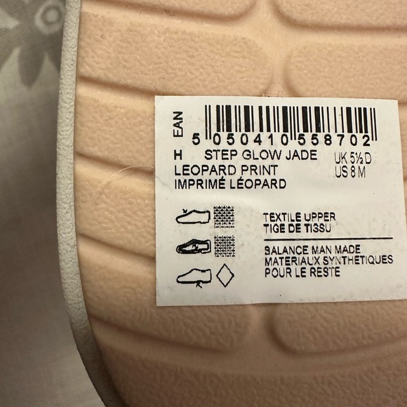 Clark’s size 8 women’s leopard print slip on - Picture 2 of 7